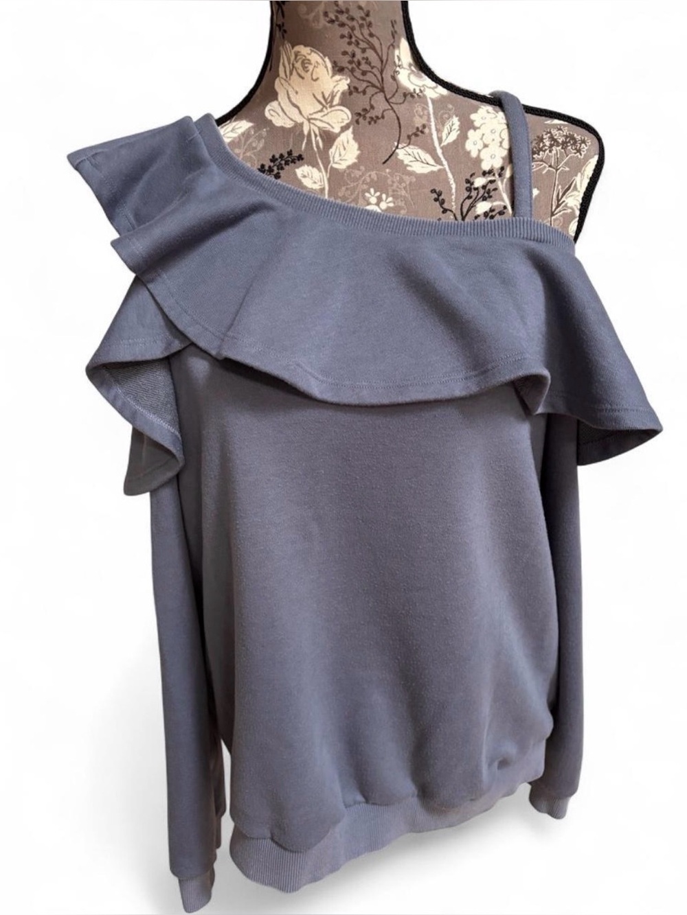 Allison Joy Blue Grey Ruffle Cold shoulder Sweatshirt Women’s Large